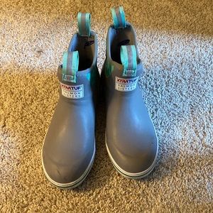 Xtratuf fishing ankle boots